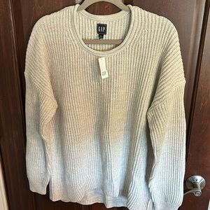 Gap sweater